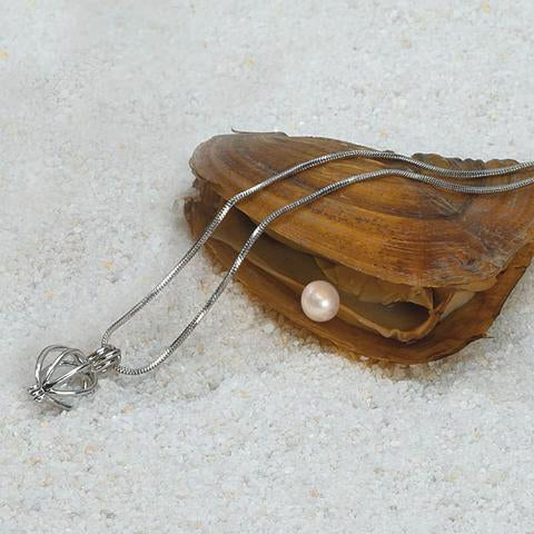 Handicraft Metal Wish Love Pearl in Oyster Pendant Necklace
